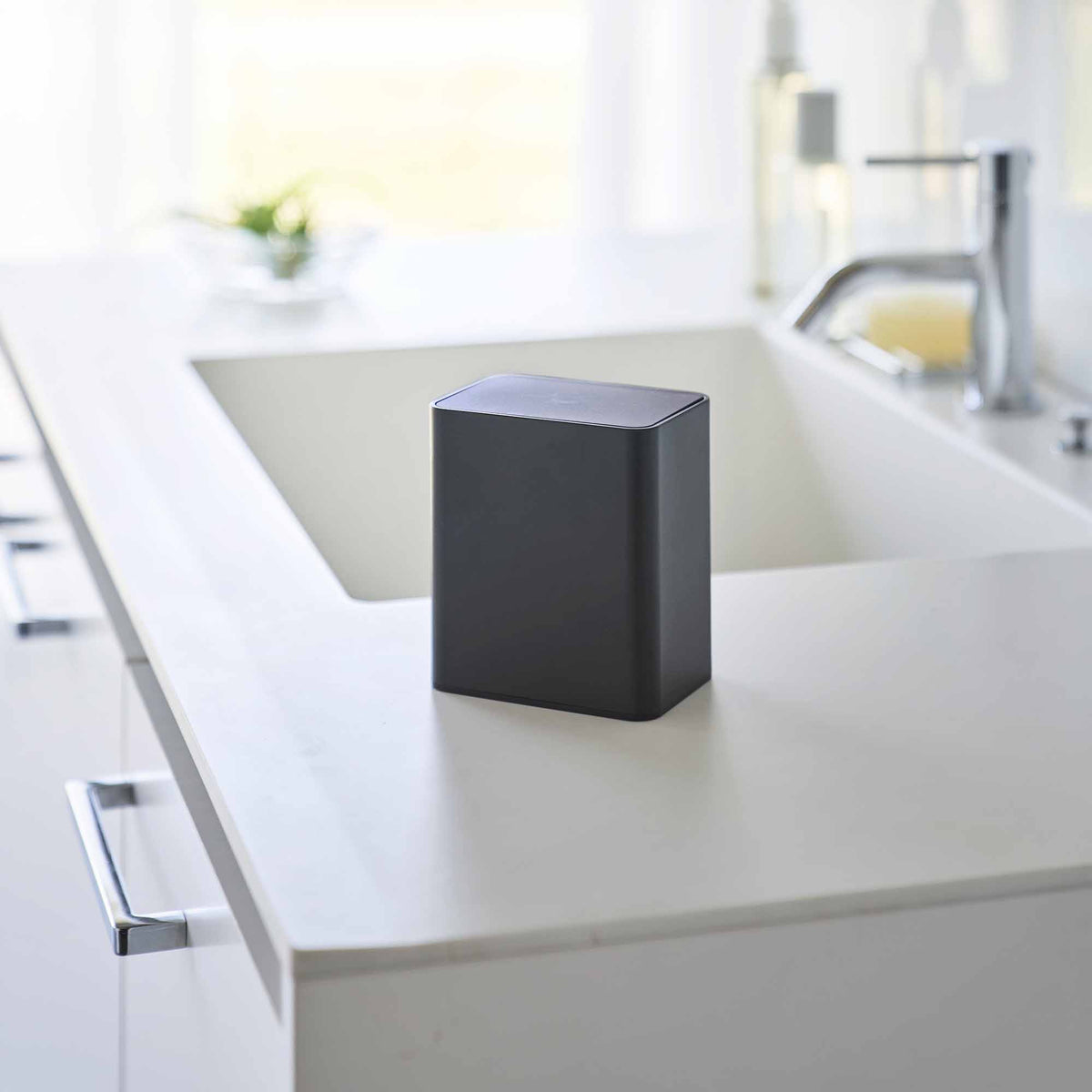 Push-Top Cotton Swab Canister