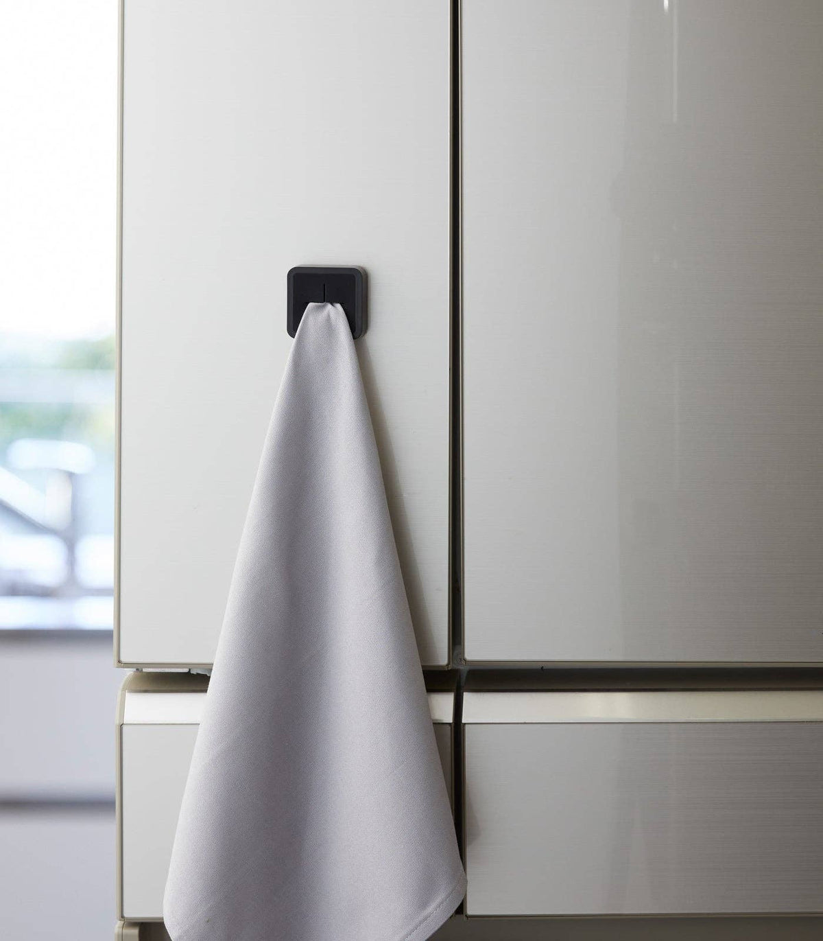 Traceless Adhesive Hand Towel Holder - Matte Black